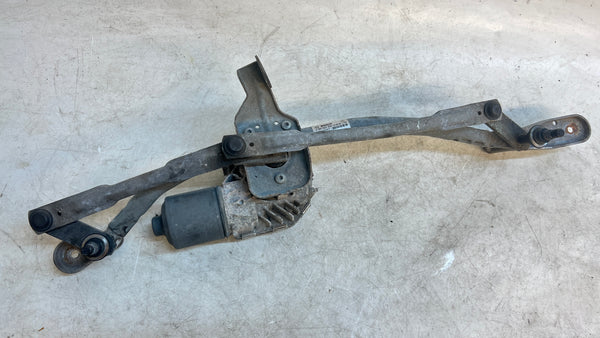 BMW F10 WINDSHIELD WIPER LINKAGE W/ MOTOR 7306266 / 7308771