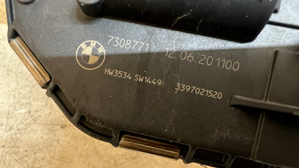 BMW F10 WINDSHIELD WIPER LINKAGE W/ MOTOR 7306266 / 7308771