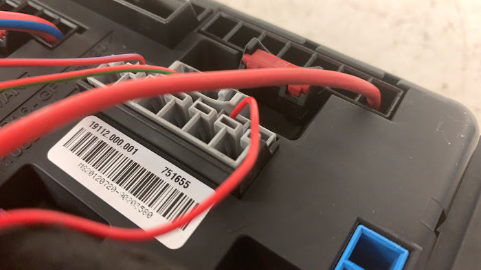 BMW F30 F32 F31 F33 F34 F36 3 & 4 Series Trunk Power Distribution Fuse Box 61149261110