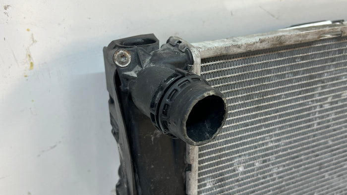 BMW E90 E92 E93 335i/335xi N54/N55 Automatic Radiator W/Power Steering Cooler 17117547059/17117540810
