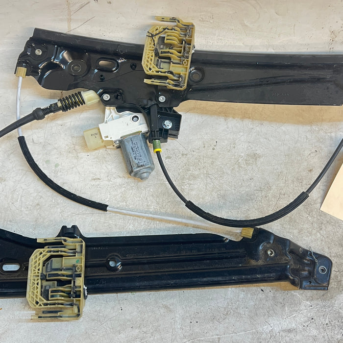 BMW F10 WINDOW REGULATOR W/MOTOR FRONT LEFT 51337182131