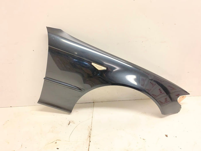 BMW E46 Facelift Coupe Convertible Fender Right Black Sapphire Metallic (475)