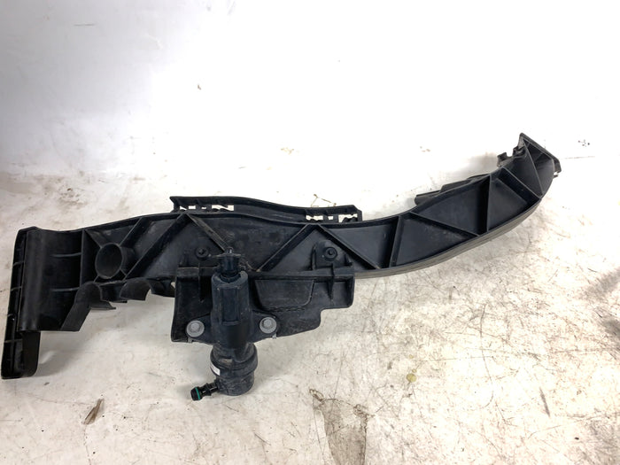 BMW E82 E88 135i 128i Left/Driver Side Headlight Bracket 7148761