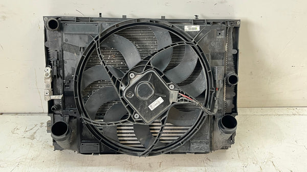BMW F30 F31 328dx 328d N47 Radiator/Radiator Fan/Intercooler 17118673370/17428641965/17517600532