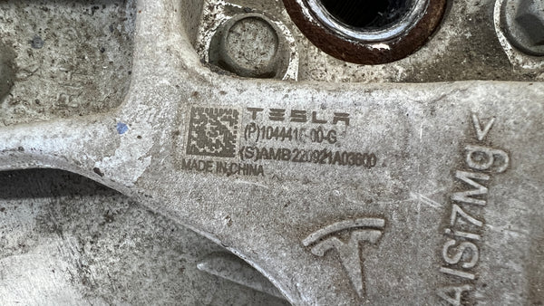 Tesla Model 3 Rear Spindle Hub Assembly Right 1044416-00-G