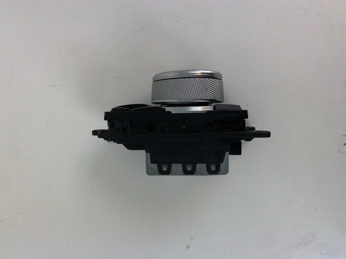 BMW F30 F31 F34 335i 328i 320i iDrive/Navigation Controller 9267955 *DAMAGED*