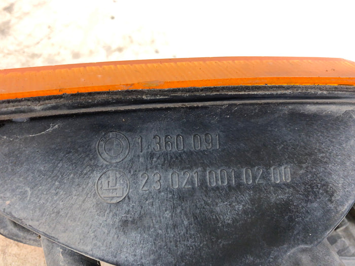 BMW E21 320I Left Front Amber Turn Signal Indicator Light 1360091