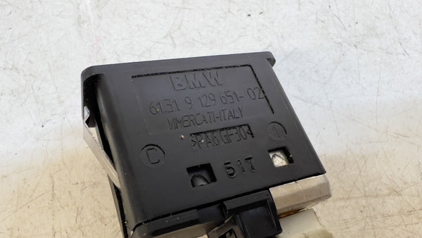 BMW E9X AUX / USB Port W/ Wiring Harness 9129651