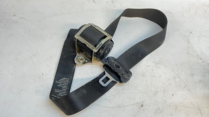 BMW E46 M3 330ci 328ci 325ci 323ci Coupe Right/Passenger Side Front Seatbelt 7068852