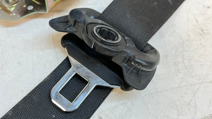 BMW E46 M3 330ci 328ci 325ci 323ci Coupe Right/Passenger Side Front Seatbelt 7068852