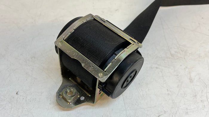 BMW E46 M3 330ci 328ci 325ci 323ci Coupe Right/Passenger Side Front Seatbelt 7068852