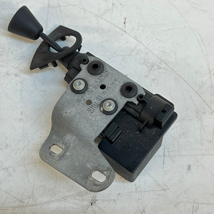 BMW E46 M3 Coupe Left/Driver Side Rear Vent Window Regulator Motor 8238743