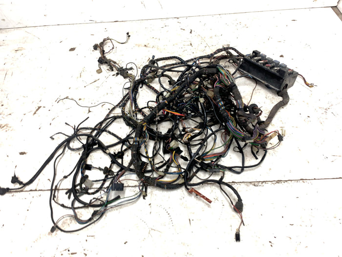 BMW E21 320i M10 Fuse Box Chassis Wiring Harness 61131369605 *DAMAGED*