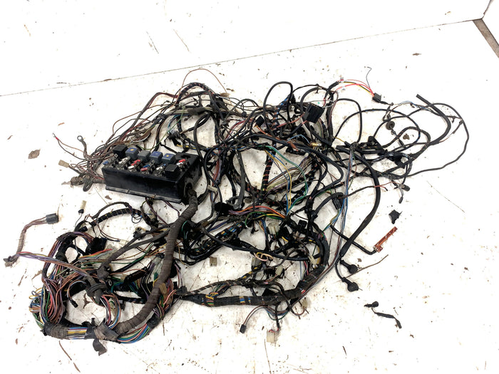 BMW E21 320i M10 Fuse Box Chassis Wiring Harness 61131369605 *DAMAGED*