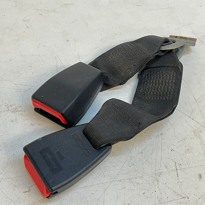 BMW E46 3 Series Sedan Coupe Rear Center Seatbelt Buckle 72118233292