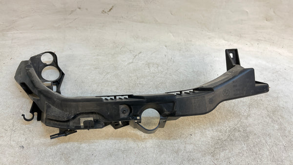 BMW E92 E93 335i 328i Pre-LCI Right/Passenger Side Headlight Bracket 7154724