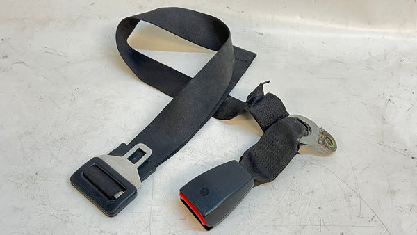 BMW E46 3 Series Coupe/Sedan Left/Driver Side Rear Lower Seatbelt Buckle 8233291