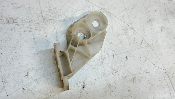 BMW E46 M3 Right/Passenger Side Front Bumper Bracket 8195296