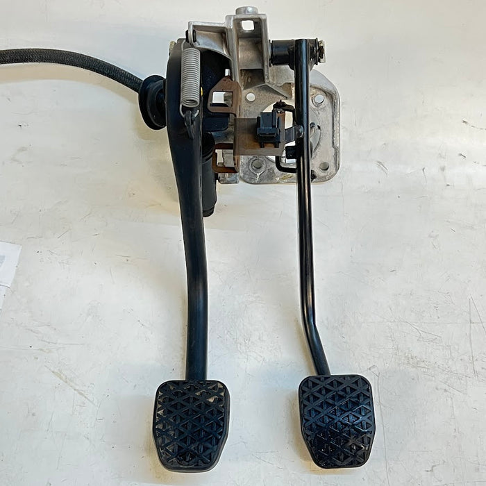 BMW E46 M3 Manual Transmission Clutch/Brake Pedal Assembly 1163870