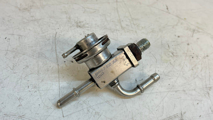 BMW E46 M3 S54 Engine Fuel Pressure Regulator 7830368