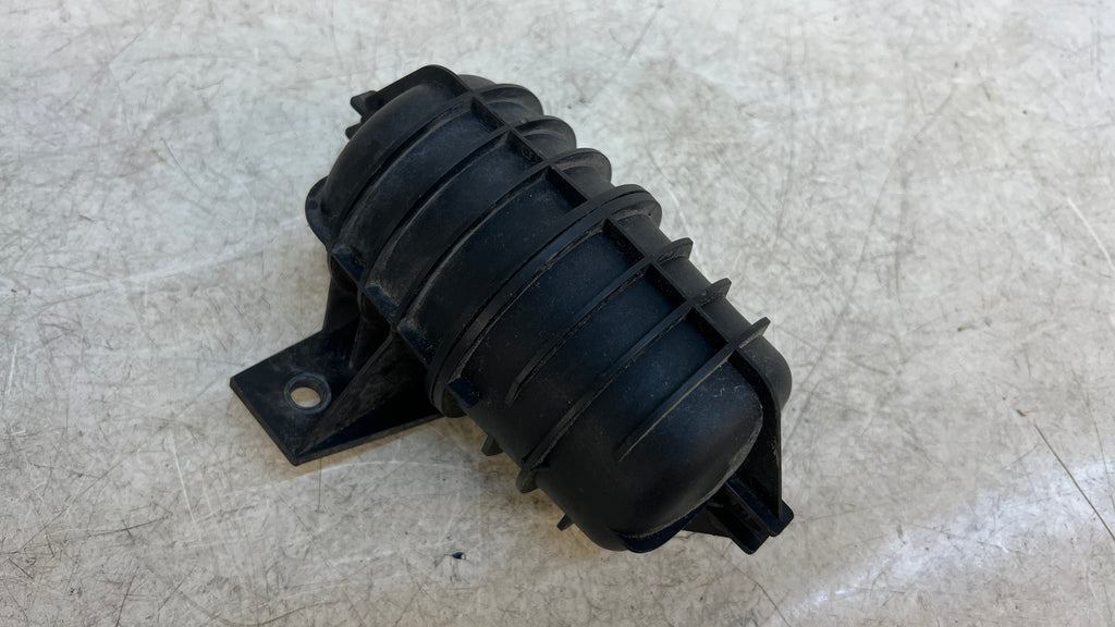 BMW E9X/E82/E88/E60/E61/E89 N54 Vacuum Canisters Pair 2247620 Proper