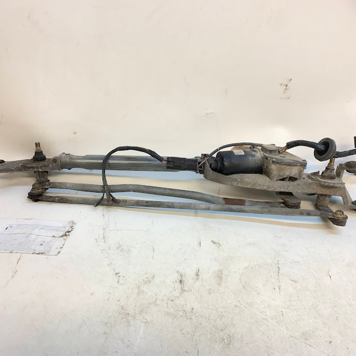 Nissan Stagea 260 RS C34 Wiper Linkage With Motor