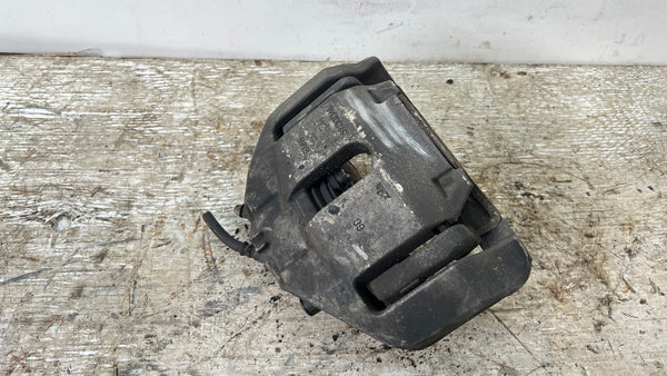 BMW E9X 335i/xi Front Right Brake Caliper 34116773202