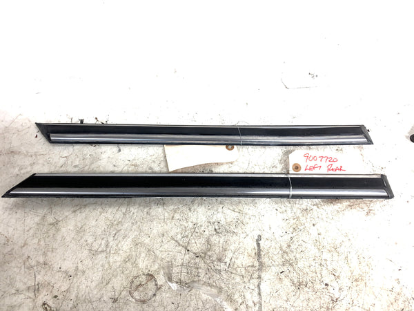 BMW E21 320i 323i 318i Left/Right Quarter Panel Trim Set