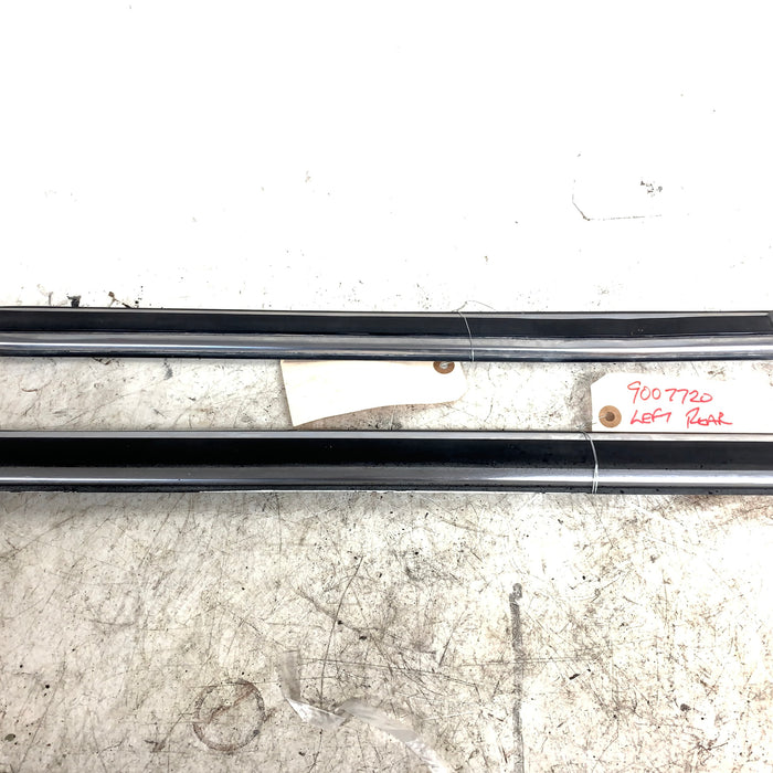 BMW E21 320i 323i 318i Left/Right Quarter Panel Trim Set