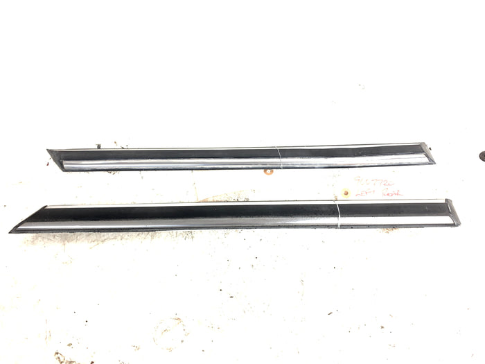 BMW E21 320i 323i 318i Left/Right Quarter Panel Trim Set