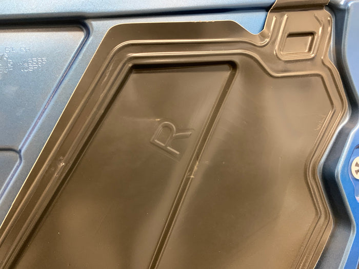 Chevrolet C7 Corvette Right/Passenger Side Door Laguna Blue Tintcoat (G7H) 23462076 *DAMAGED*