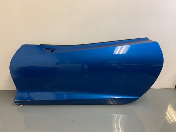 Chevrolet C7 Corvette Left/Driver Side Door Laguna Blue Tintcoat (G7H) 23462077 *DAMAGED*