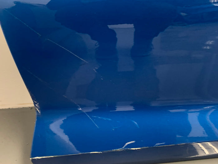 Chevrolet C7 Corvette Left/Driver Side Door Laguna Blue Tintcoat (G7H) 23462077 *DAMAGED*