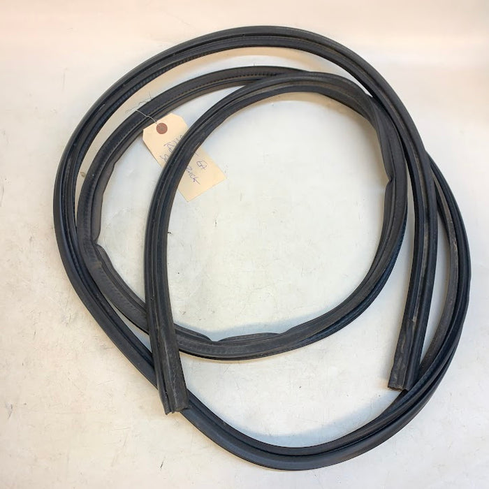 Nissan Stagea 260 RS C34 Hatch Trunk Seal