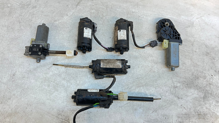 BMW E36 Z3 M 3.0 Roadster Coupe Power Seat Motors Set 67318398810 / 67318398809