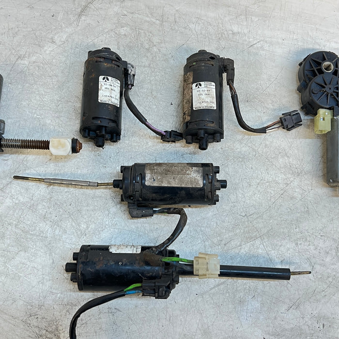 BMW E36 Z3 M 3.0 Roadster Coupe Power Seat Motors Set 67318398810 / 67318398809