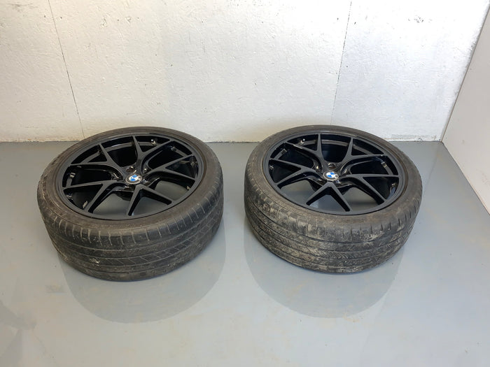 2015 Chevrolet Corvette C7 Front Aftermarket Wheels Pair 19 x 8.5