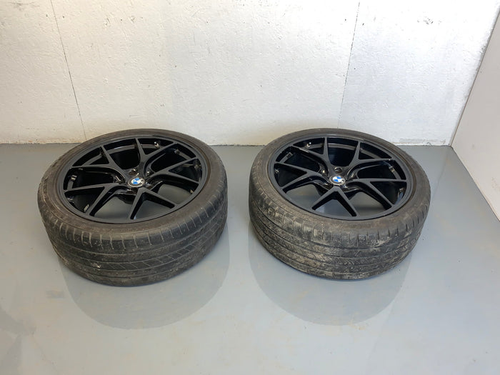 2015 Chevrolet Corvette C7 Front Aftermarket Wheels Pair 19 x 8.5