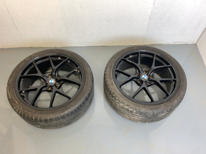2015 Chevrolet Corvette C7 Front Aftermarket Wheels Pair 19 x 8.5