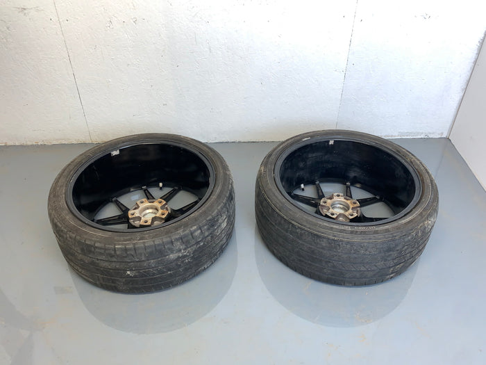 2015 Chevrolet Corvette C7 Front Aftermarket Wheels Pair 19 x 8.5