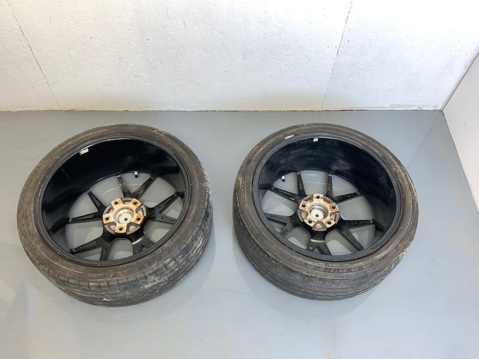 2015 Chevrolet Corvette C7 Front Aftermarket Wheels Pair 19 x 8.5