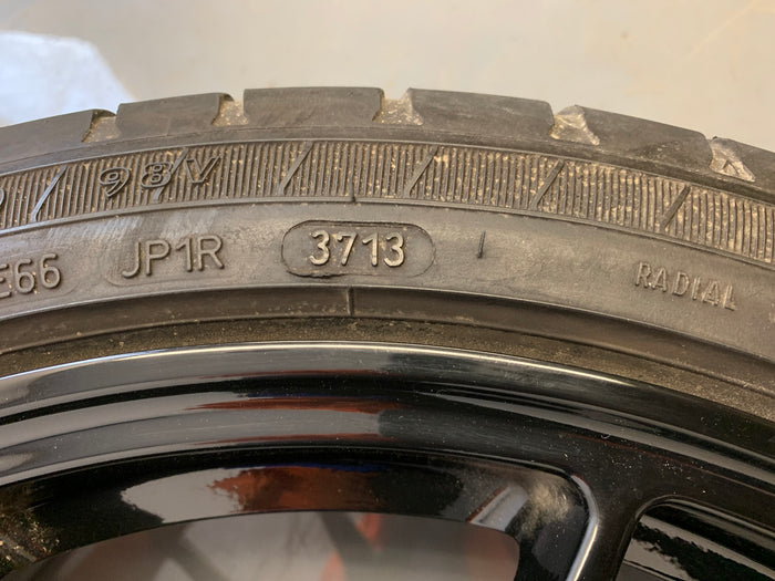 2015 Chevrolet Corvette C7 Front Aftermarket Wheels Pair 19 x 8.5