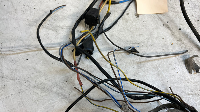 BMW E30 Front Left Chassis Wiring Harness Cut & Relay Fuse Box 61131370763