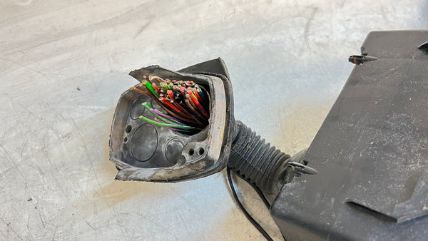 BMW E30 Front Left Chassis Wiring Harness Cut & Relay Fuse Box 61131370763