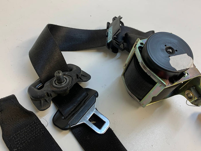 BMW E46 M3 330Ci 328Ci 325Ci 323Ci Coupe Front Left Driver Seatbelt Force Limiter & Retractor 72117068254 *Damaged*