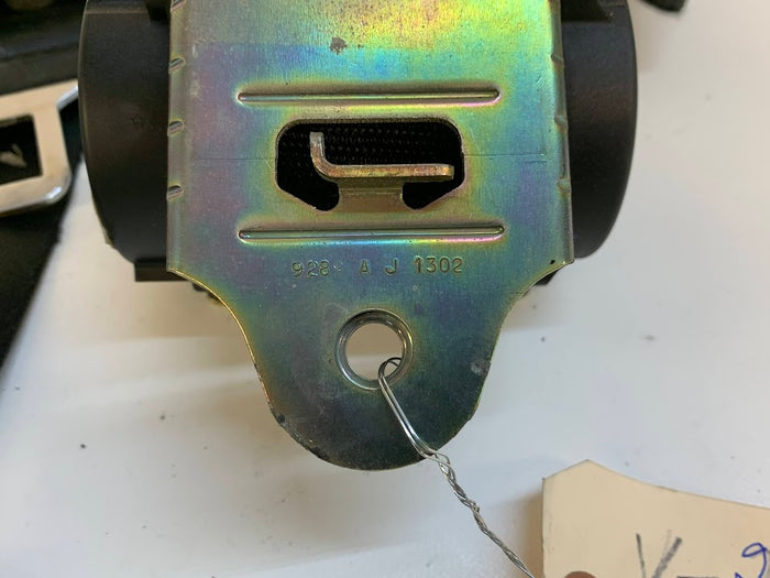 BMW E46 M3 330Ci 328Ci 325Ci 323Ci Coupe Front Left Driver Seatbelt Force Limiter & Retractor 72117068254 *Damaged*