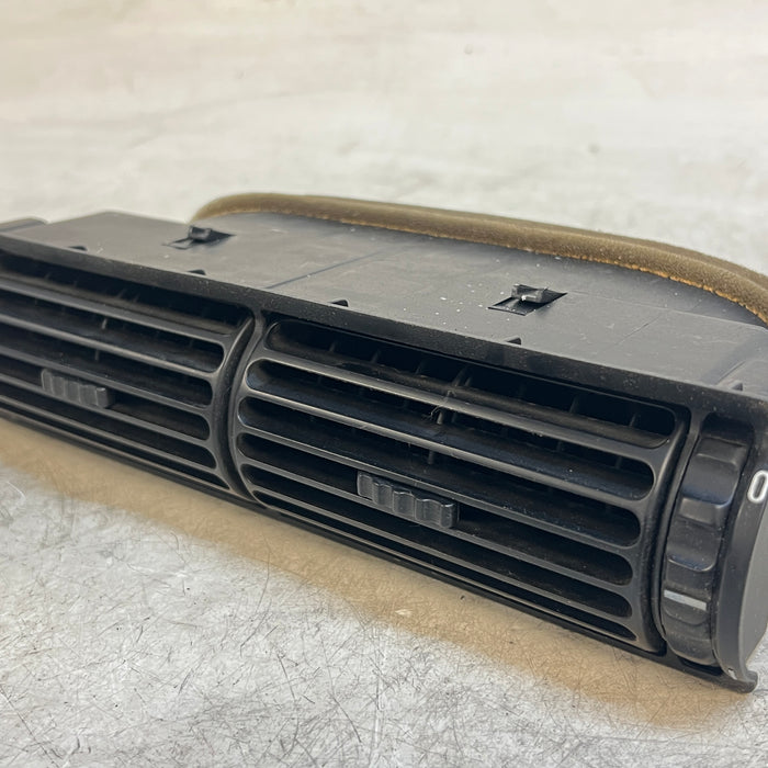 BMW E30 3 Series Center Dashboard Air Vent 1381148