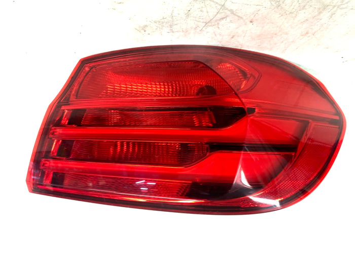 BMW F33 F32 F36 4 Series Pre-LCI Right/Passenger Side Outer Tail Light 7296100