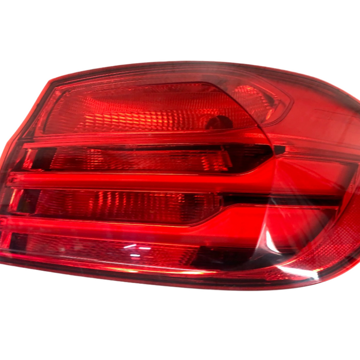 BMW F33 F32 F36 4 Series Pre-LCI Right/Passenger Side Outer Tail Light 7296100