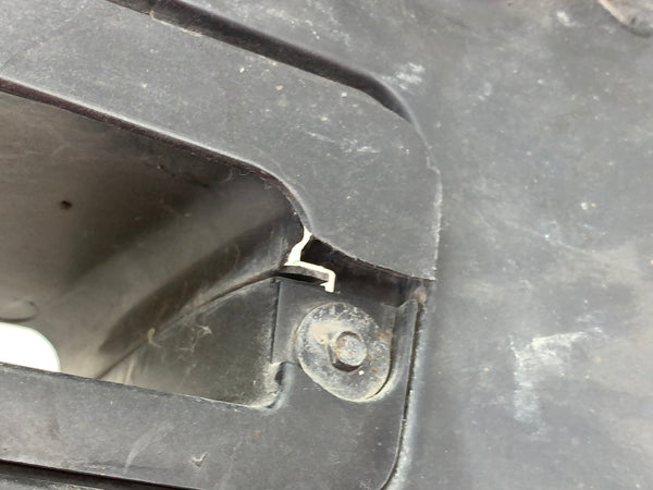 BMW F10 550xi 535xi Front Right Wheel Fender Liner Shield 7186728 *Damaged*